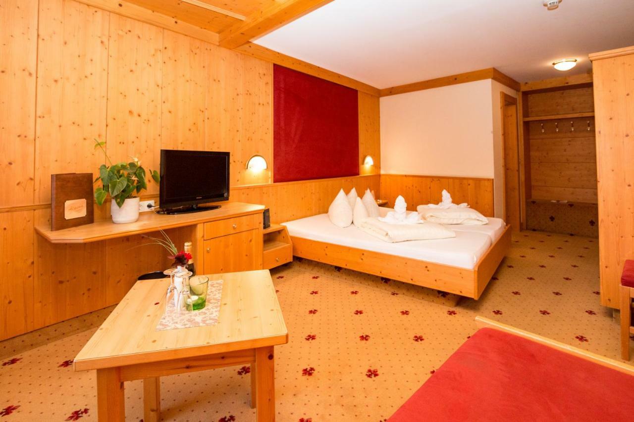 Familienhotel Alpina All Inklusive Wenns Exterior photo